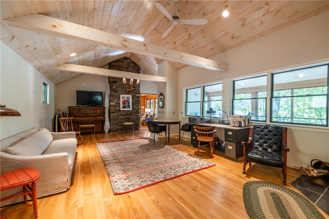 1519 South Lake Road Middlesex, NY 14507 - Photo 15 of 50 VAULTED CEILING FAMILY ROOM