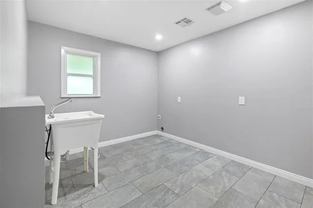 $1,800 | 1205 Beech Street, Westlake, LA 70669