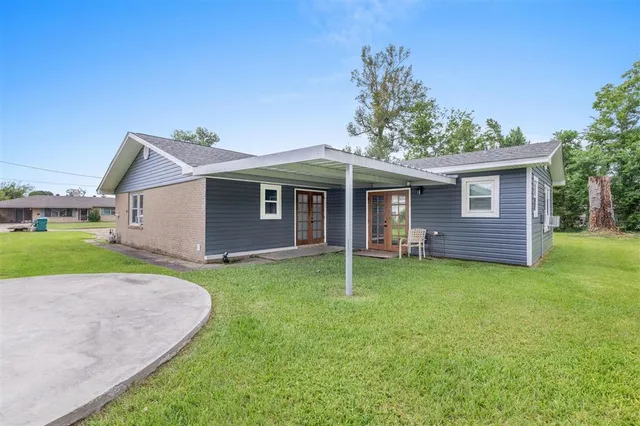 $1,800 | 1205 Beech Street, Westlake, LA 70669