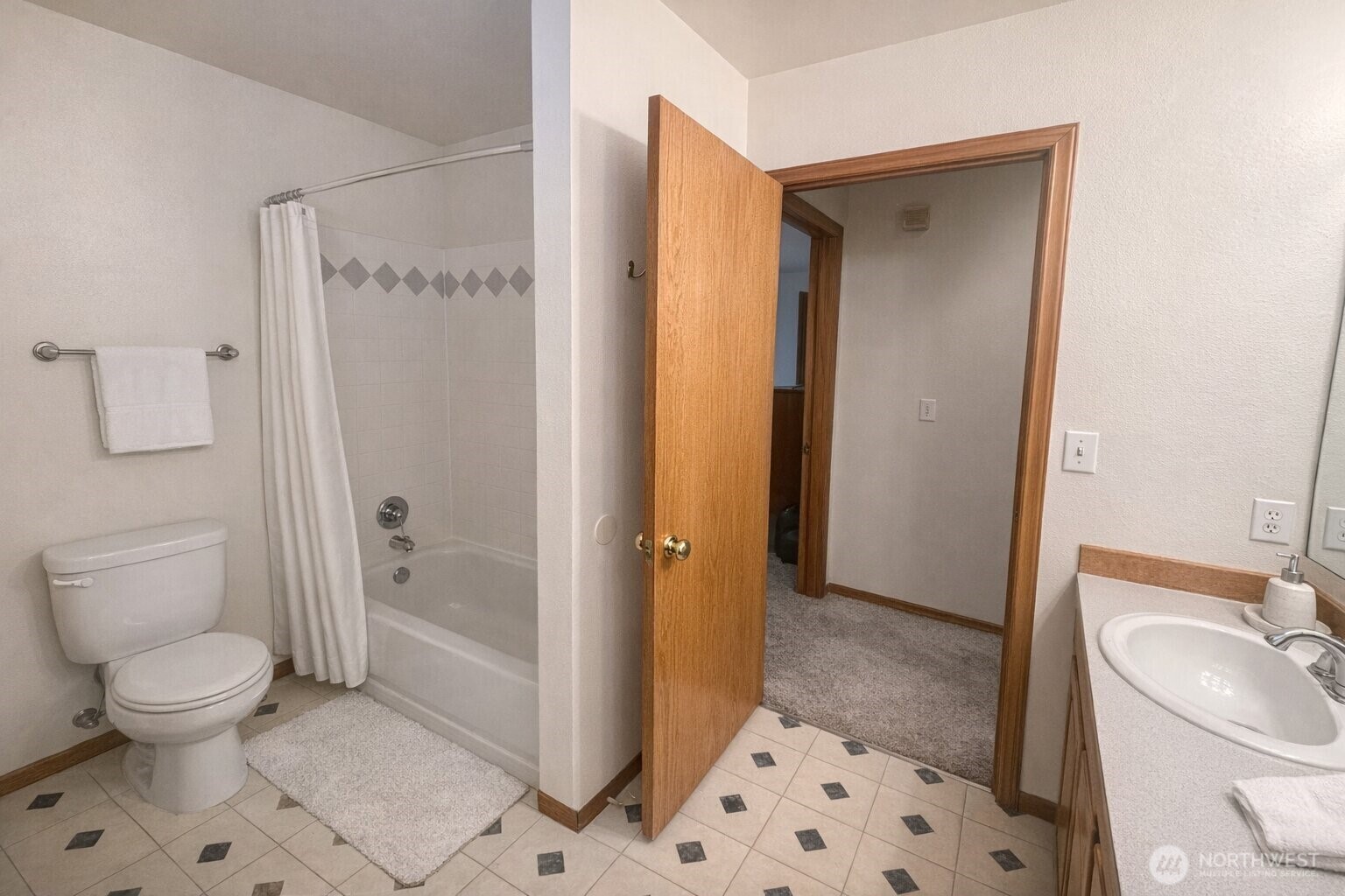 630 90th Street Southwest, Unit A/B Everett, WA 98204 - Photo 12 of 22