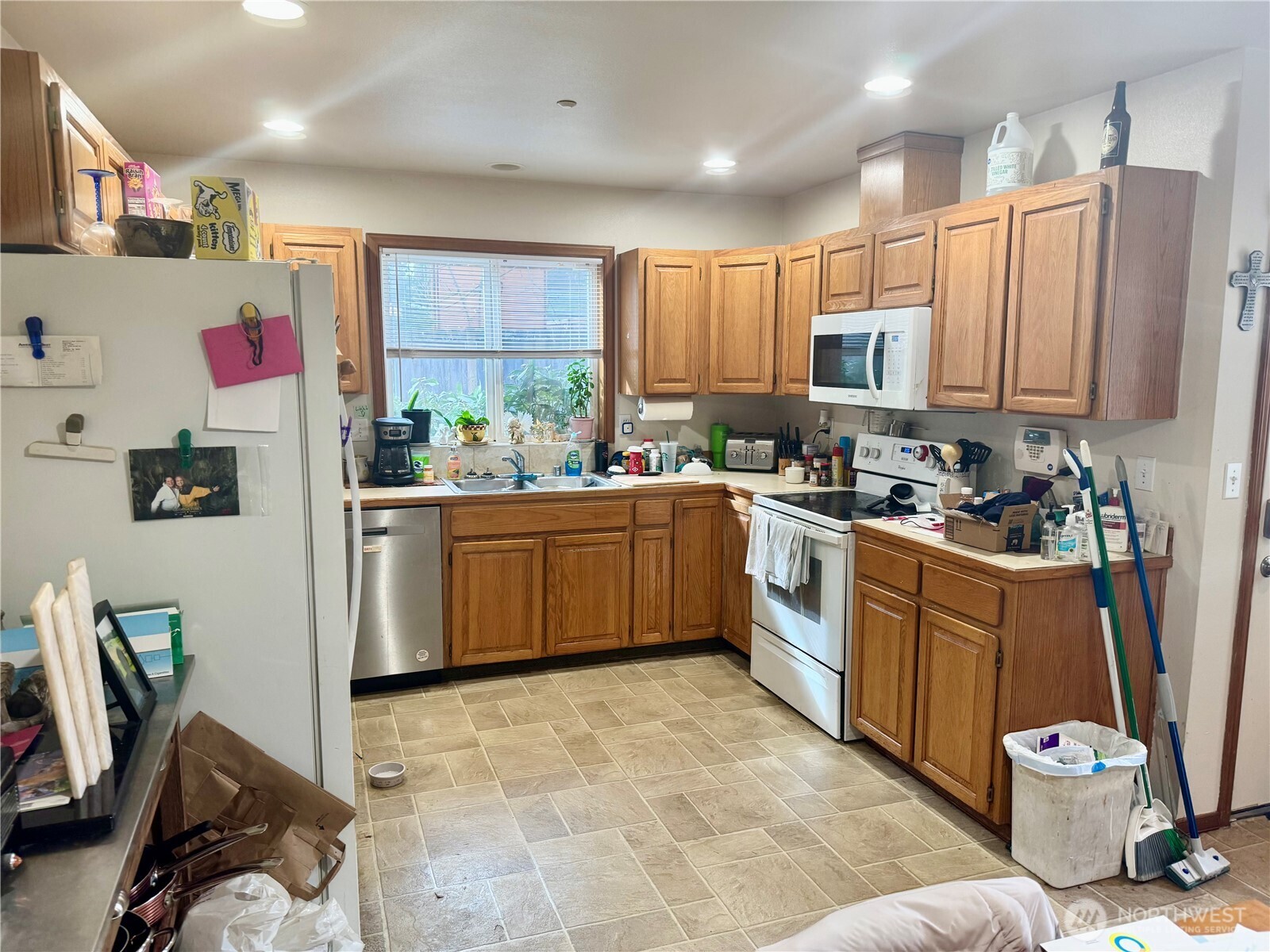 630 90th Street Southwest, Unit A/B Everett, WA 98204 - Photo 7 of 23