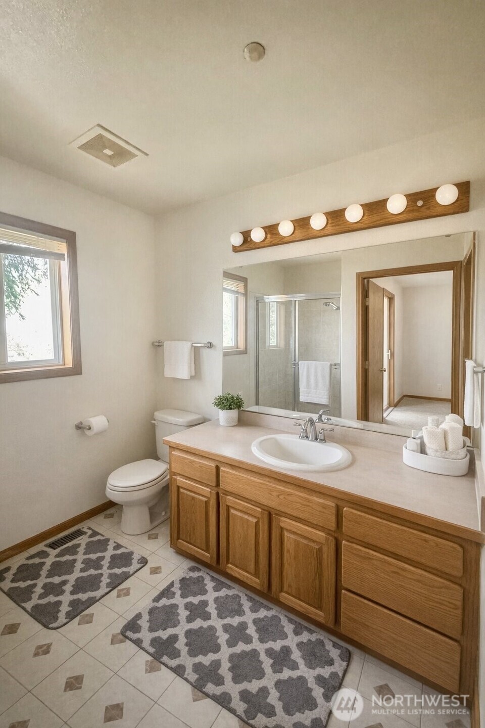 630 90th Street Southwest, Unit A/B Everett, WA 98204 - Photo 10 of 22