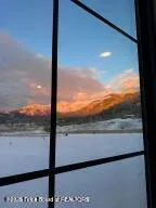 $1,040,000 | 115 Spike Loop, Etna, WY 83118