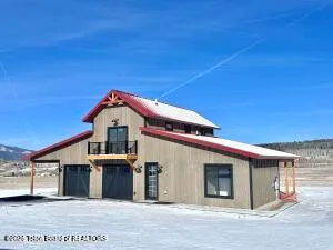 $1,040,000 | 115 Spike Loop, Etna, WY 83118