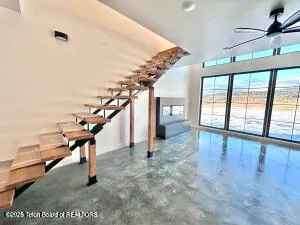 $1,040,000 | 115 Spike Loop, Etna, WY 83118