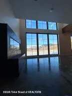 $1,040,000 | 115 Spike Loop, Etna, WY 83118
