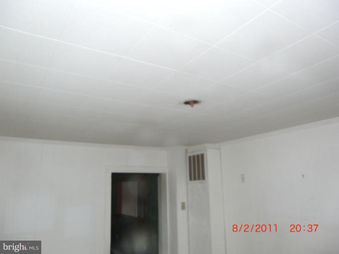 402-11 East 11th Avenue Ranson, WV 25438 - Photo 7 of 19 a view of an empty room