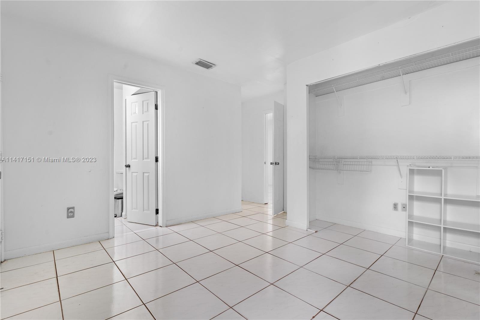 9435 Southwest 151st Avenue Miami, FL 33196 - Photo 5 of 35