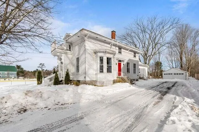 $425,000 | 3 Alexander Reed Road, Richmond, ME 04357