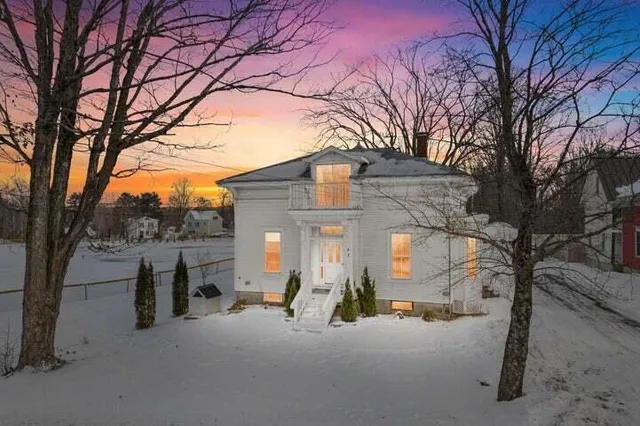 $425,000 | 3 Alexander Reed Road, Richmond, ME 04357