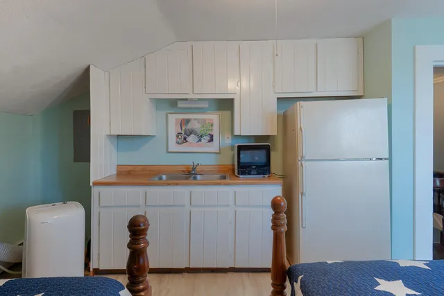 $450,000 | 3 Alexander Reed Road, Richmond, ME 04357