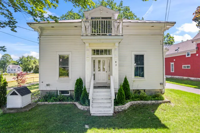 $450,000 | 3 Alexander Reed Road, Richmond, ME 04357