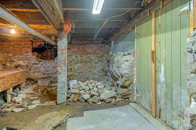 $425,000 | 3 Alexander Reed Road, Richmond, ME 04357