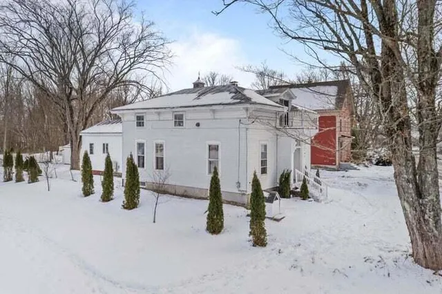 $425,000 | 3 Alexander Reed Road, Richmond, ME 04357