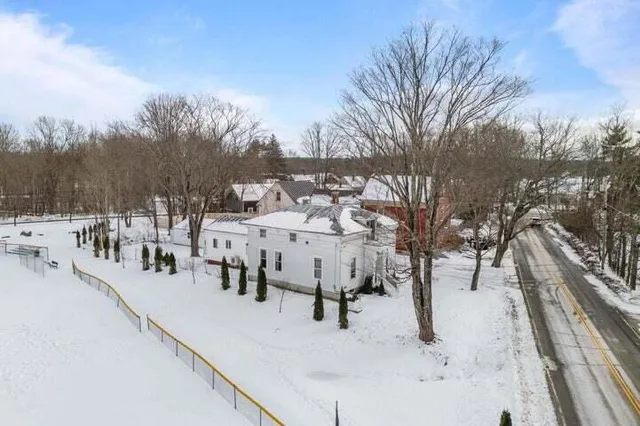 $425,000 | 3 Alexander Reed Road, Richmond, ME 04357