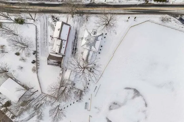 $425,000 | 3 Alexander Reed Road, Richmond, ME 04357