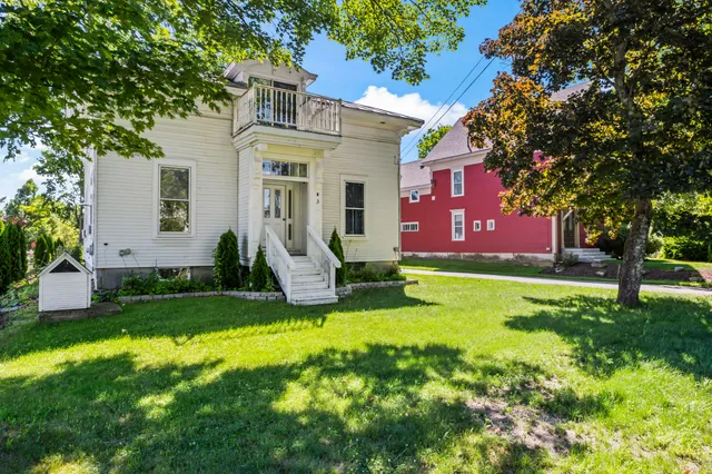 $450,000 | 3 Alexander Reed Road, Richmond, ME 04357