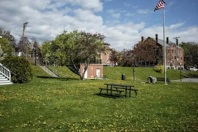 $425,000 | 3 Alexander Reed Road, Richmond, ME 04357