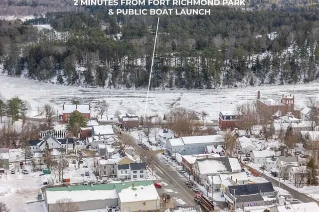 $425,000 | 3 Alexander Reed Road, Richmond, ME 04357