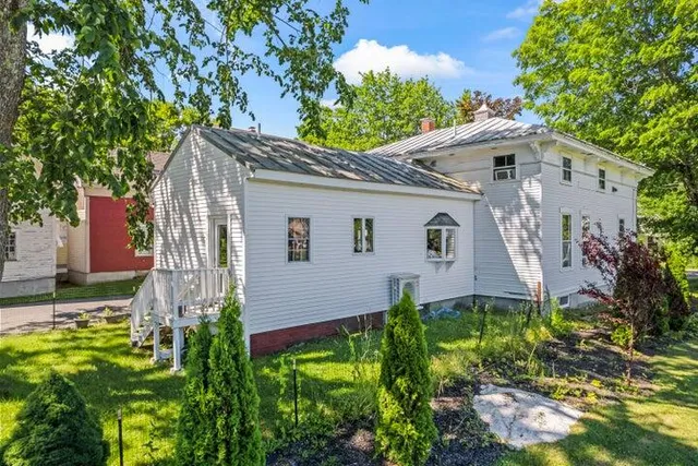 $425,000 | 3 Alexander Reed Road, Richmond, ME 04357