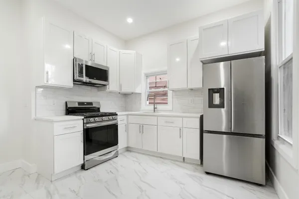 $3,000 | 1102 Central Avenue, Unit 1, Union City, NJ 07087
