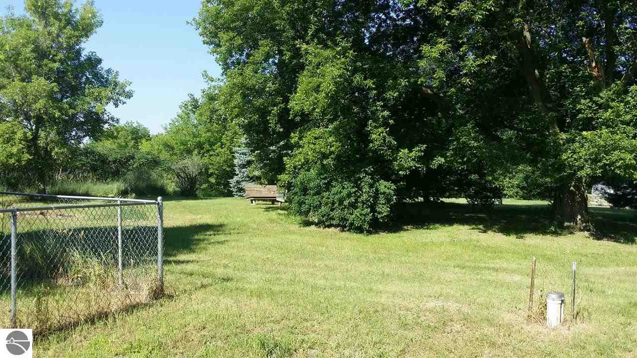 2425 West Blanchard Road Mount Pleasant, MI 48858 - Photo 5 of 13 1787640-6.JPG