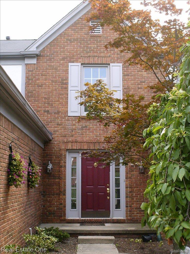 1266 Sandy Ridge Drive Rochester, MI 48306 - Photo 2 of 25 Welcome Home
