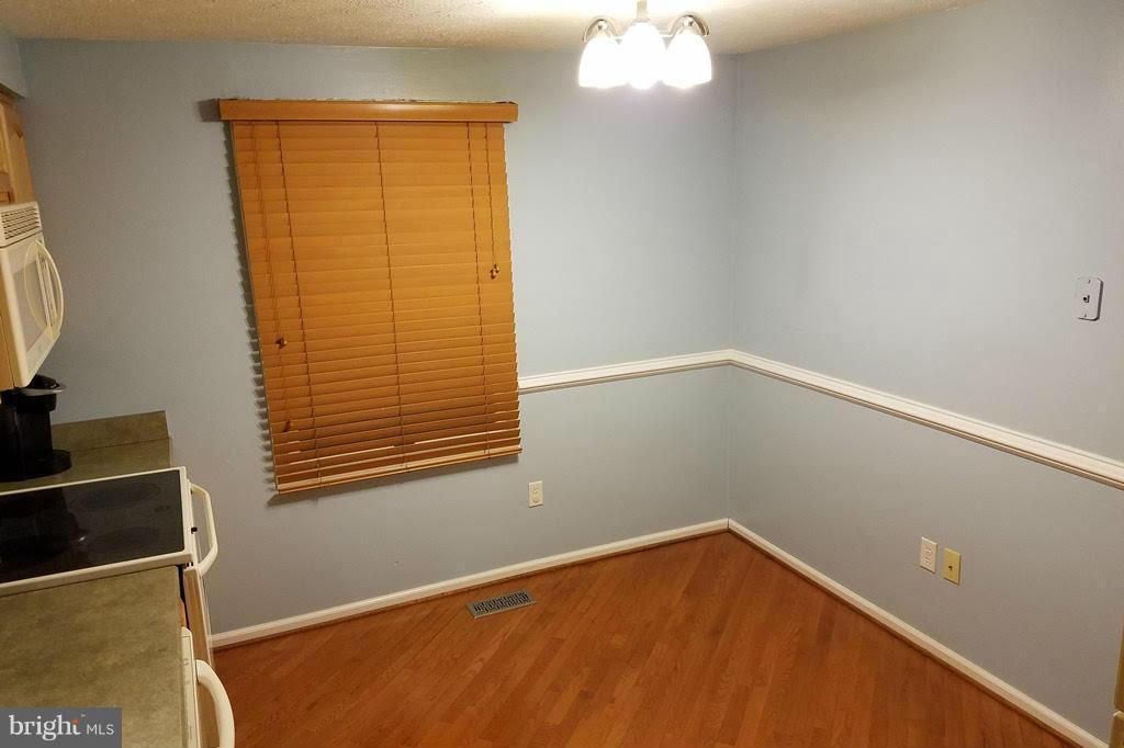 10110 Trinity Lane Manassas, VA 20110 - Photo 12 of 30 Table space in Kitchen