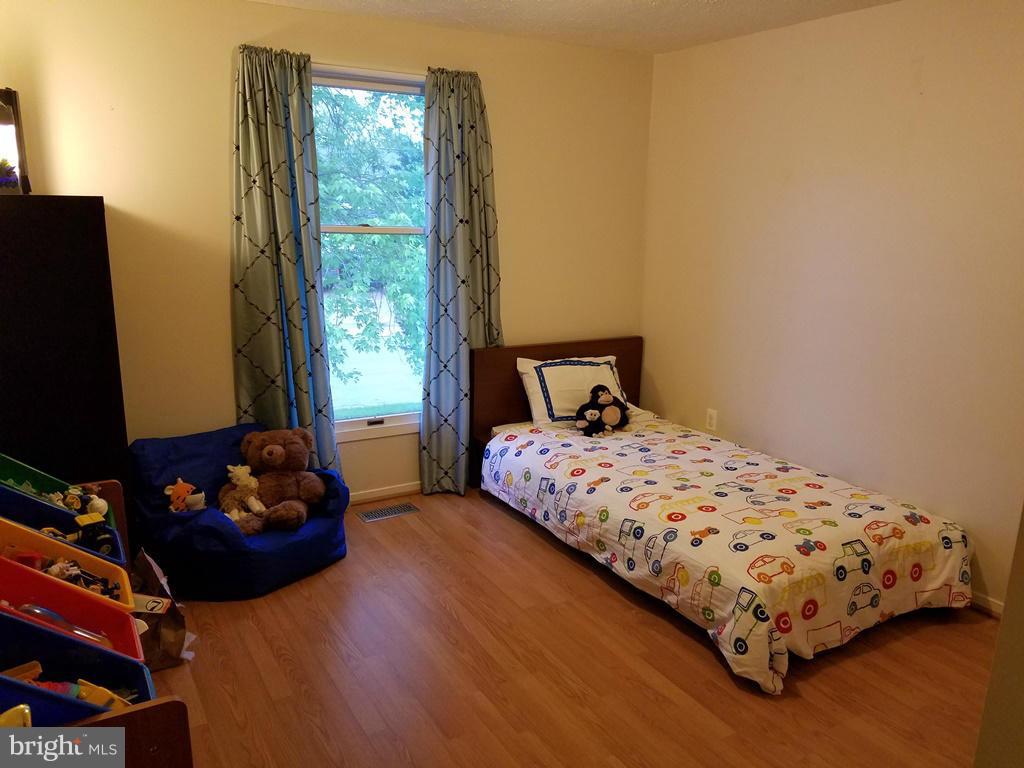 10110 Trinity Lane Manassas, VA 20110 - Photo 22 of 30 2nd Bedroom