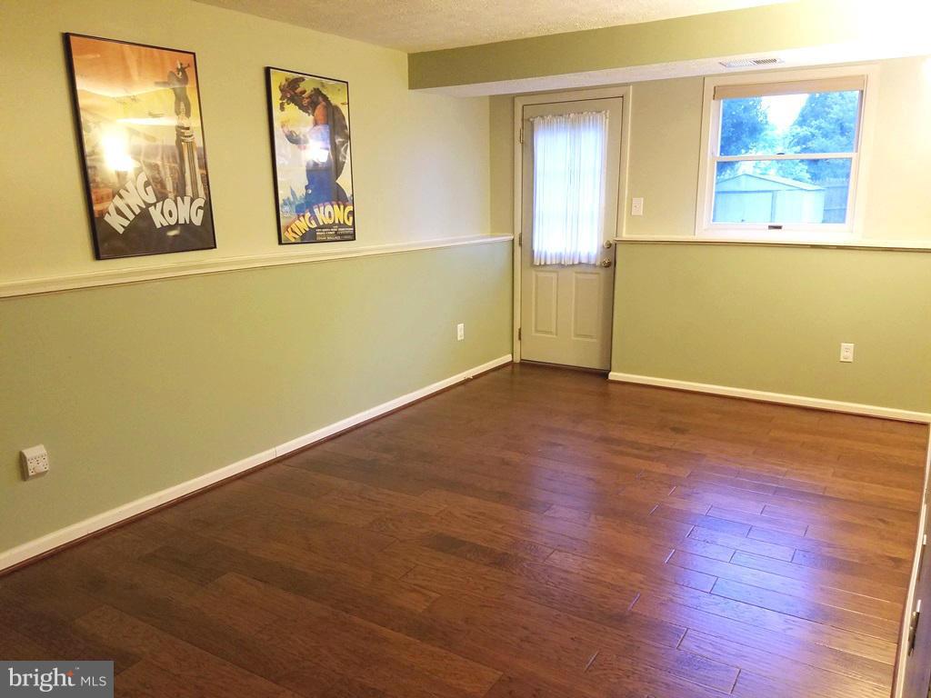 10110 Trinity Lane Manassas, VA 20110 - Photo 27 of 30 Family Room