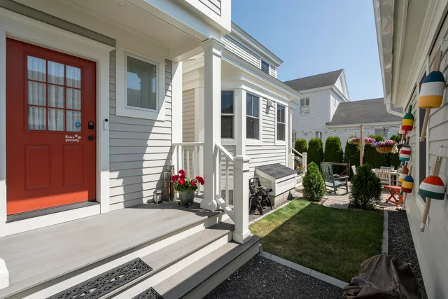 $950,000 | 5 Traditional Street, Scarborough, ME 04074