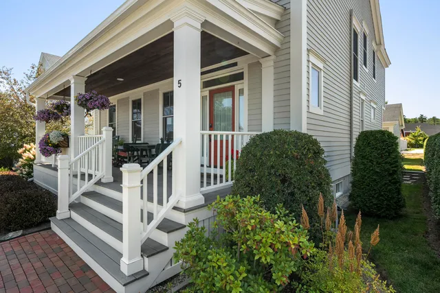 $950,000 | 5 Traditional Street, Scarborough, ME 04074