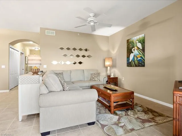 $269,000 | 2700 Cypress Trace Circle, Unit 3118, Naples, FL 34119