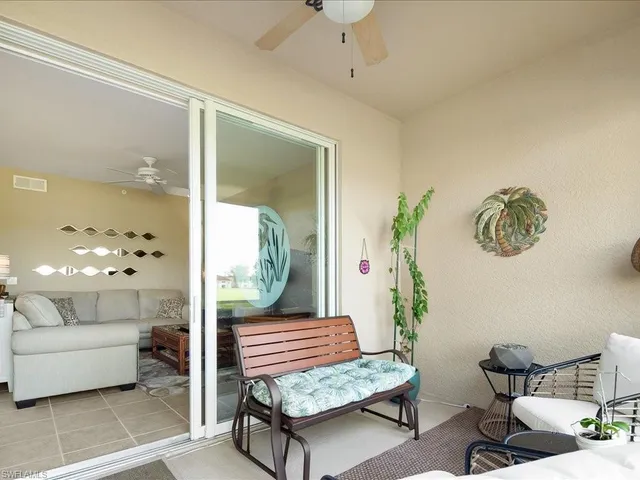 $269,000 | 2700 Cypress Trace Circle, Unit 3118, Naples, FL 34119
