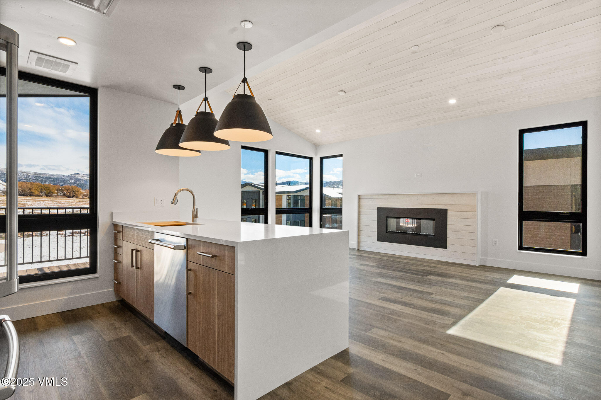 91 Mount Hope Circle, Unit G302 Eagle, CO 81631 - Photo 2 of 14 Kitchen/Great Room