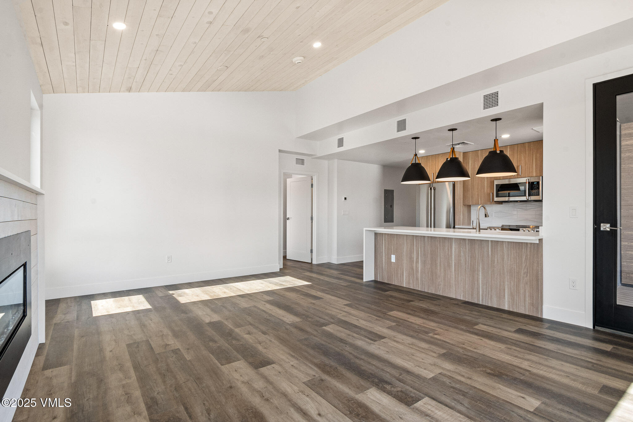 91 Mount Hope Circle, Unit G302 Eagle, CO 81631 - Photo 4 of 14 Great Room