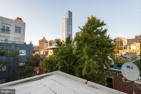 $645,000 | 1238 Waverly Street, Philadelphia, PA 19147