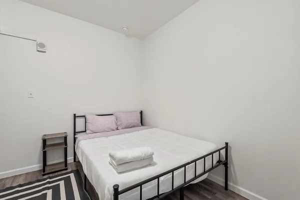 $3,600 | 911 West 22nd Street, Unit 401, Austin, TX 78705