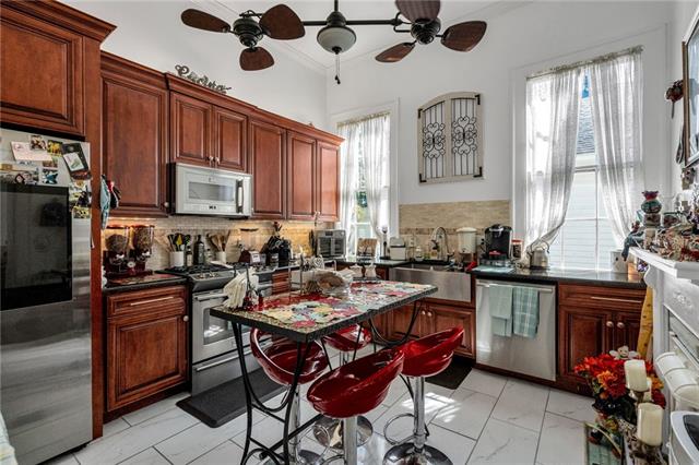 4861 Magazine Street, Unit UPPR New Orleans, LA 70115 - Photo 5 of 17