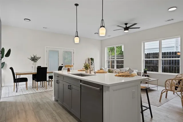 $719,000 | 3611 Munson Street, Austin, TX 78721