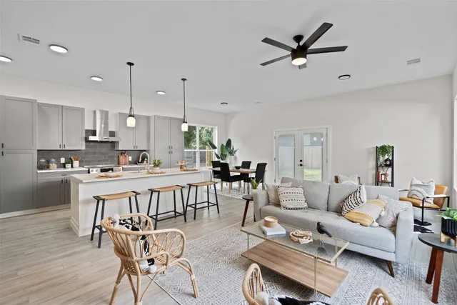 $719,000 | 3611 Munson Street, Austin, TX 78721