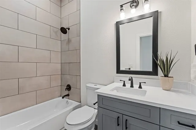 $719,000 | 3611 Munson Street, Austin, TX 78721