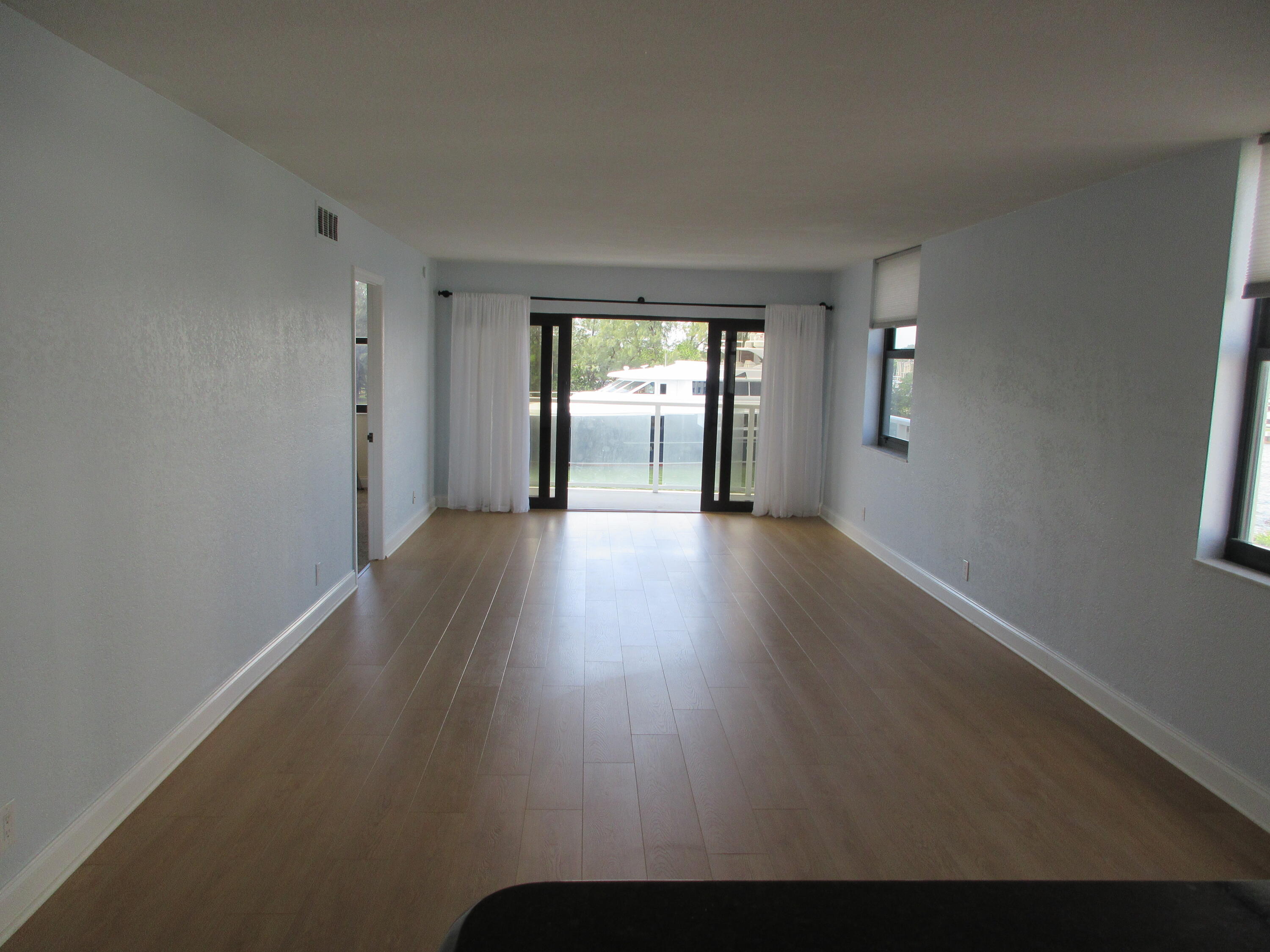 1401 North Riverside Drive, Unit 307 Pompano Beach, FL 33062 - Photo 16 of 29 IMG_0295