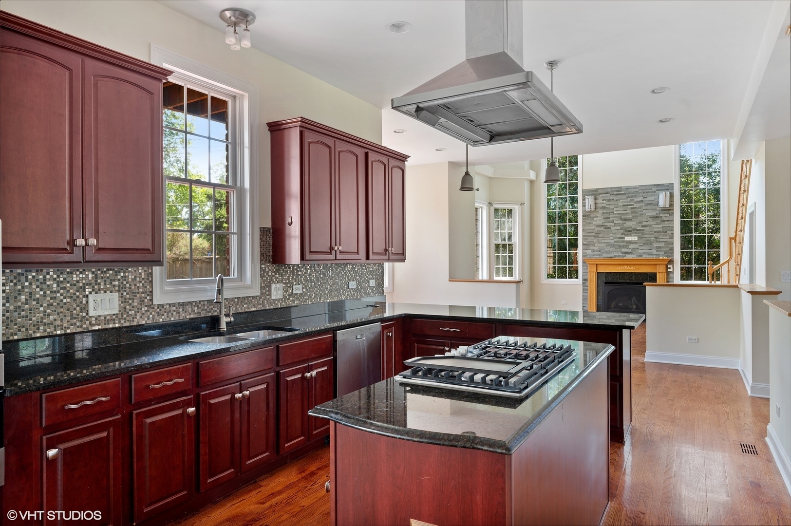 1347 Prairie Lawn Road Glenview, IL 60026 - Photo 12 of 35