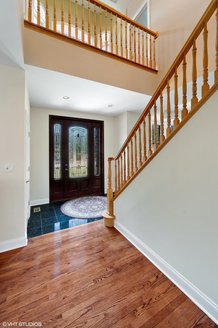 1347 Prairie Lawn Road Glenview, IL 60026 - Photo 6 of 35
