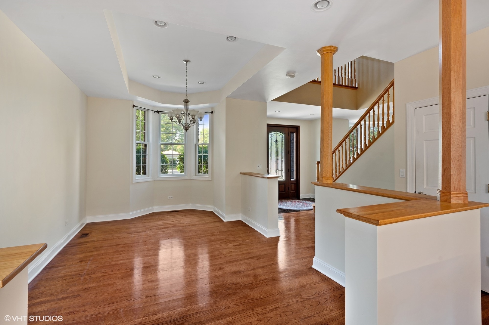 1347 Prairie Lawn Road Glenview, IL 60026 - Photo 8 of 35