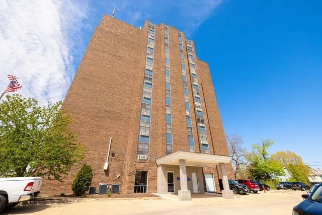 a view of a tall building