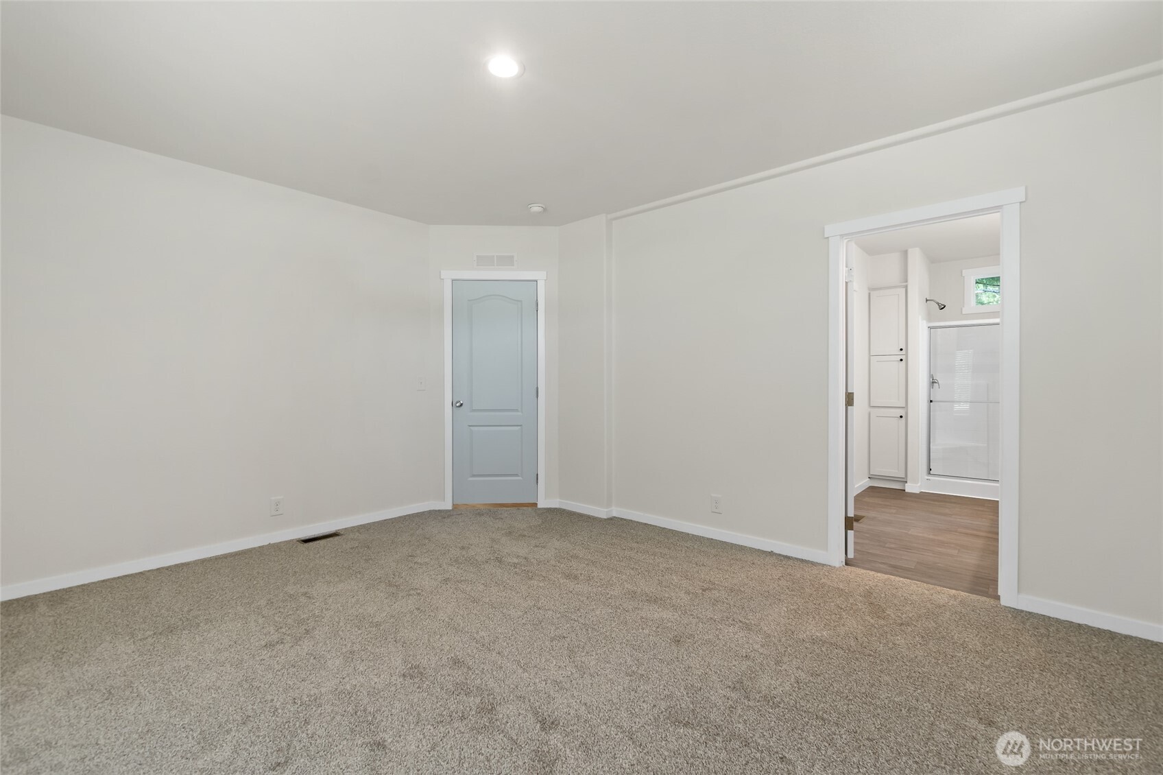 141 West Delight Park Road Shelton, WA 98584 - Photo 15 of 30 an empty room with an entryway
