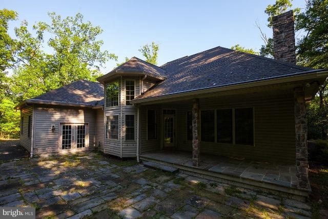 330 Morgan Road Cross Junction, VA 22625 - Photo 2 of 28 a front view of a house with a yard