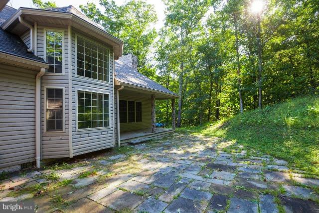 330 Morgan Road Cross Junction, VA 22625 - Photo 3 of 28 a view of a house with backyard